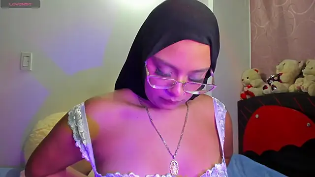 Burcu yaran online show from 09-11-25, 01:27