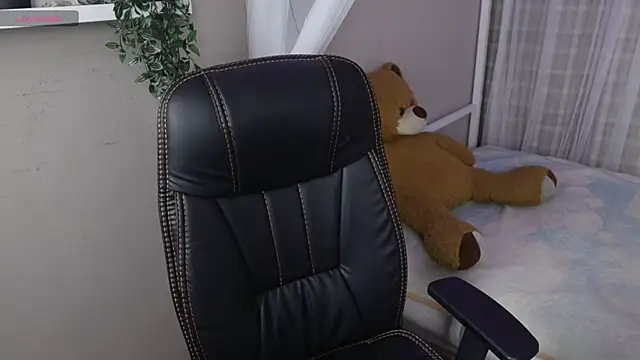 Mystic blue online show from 11-19-25, 12:49