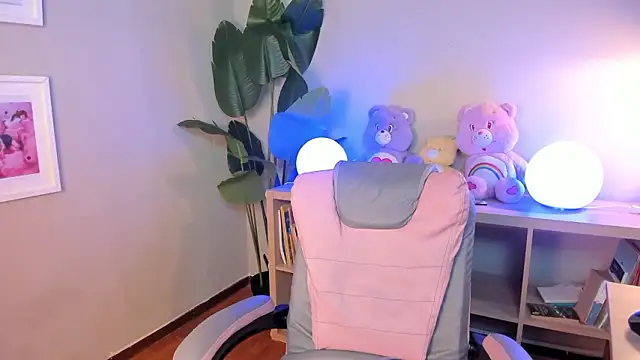 Mystic blue online show from 03-07-26, 12:43