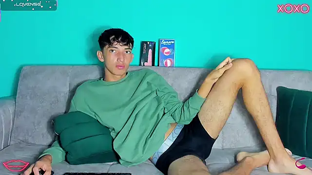 Maikol Ortiz online show from 10-14-25, 01:01