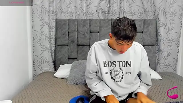 Maikol Ortiz online show from 11-21-25, 10:58