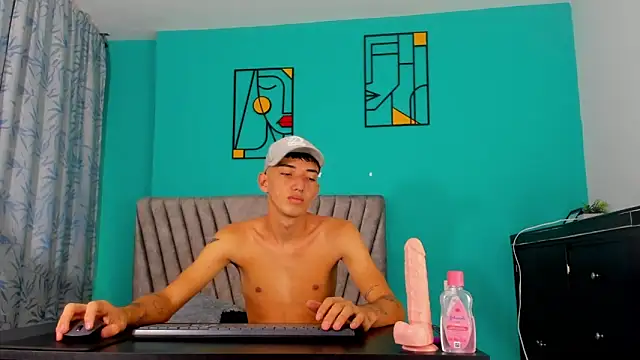 Maikol Ortiz online show from 04-08-26, 12:28