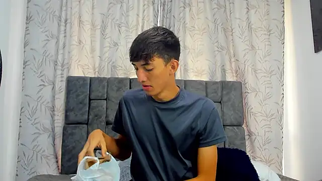 Maikol Ortiz online show from 12-02-25, 12:29