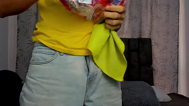 Maikol Ortiz online show from 12-17-25, 12:21