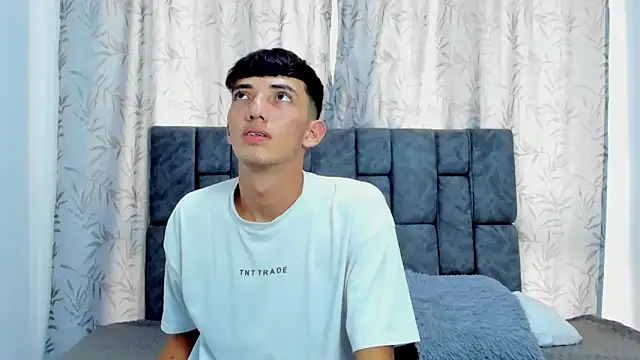 Maikol Ortiz online show from 12-13-25, 08:04