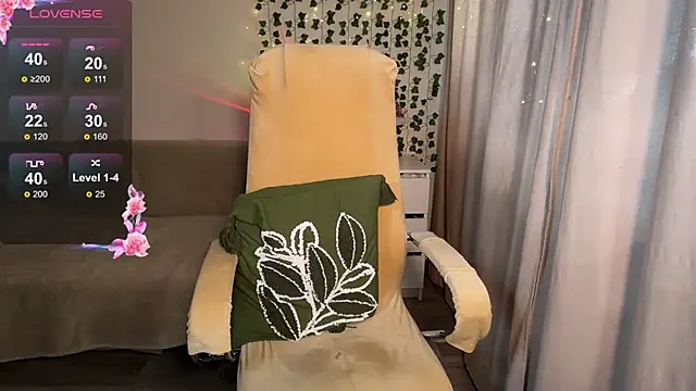 EmmyBell  online show from 09-18-25, 11:24