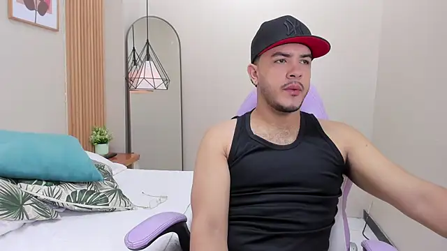 Andrew Lewiss online show from 01-16-26, 01:48