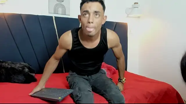 richsexymom online show from 10-16-25, 01:47