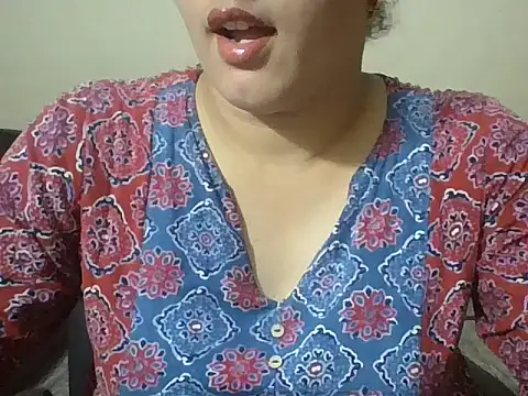 Snapshot of rekha_09 chatting on 09-14-25, 04:51 rekha 09 online show from 09-14-25, 04:51