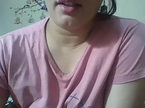 Snapshot of rekha_09 chatting on 09-23-25, 02:40 rekha 09 online show from 09-23-25, 02:40