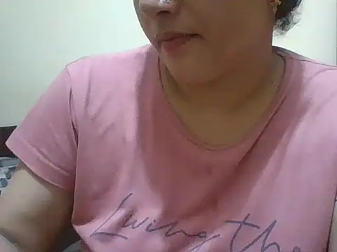 Snapshot of rekha_09 chatting on 09-08-25, 07:13 rekha 09 online show from 09-08-25, 07:13