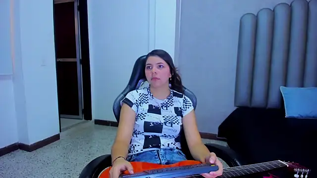 Charlotte-Star online show from 12-17-25, 08:14