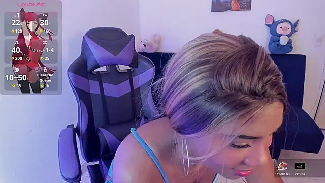 Snapshot of johansstiv2007 chatting on 10-19-25, 11:13 johansstiv2007 online show from 10-19-25, 11:13