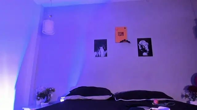 Snapshot of criss_zuri chatting on 06-10-26, 01:12 criss zuri online show from 06-10-26, 01:12