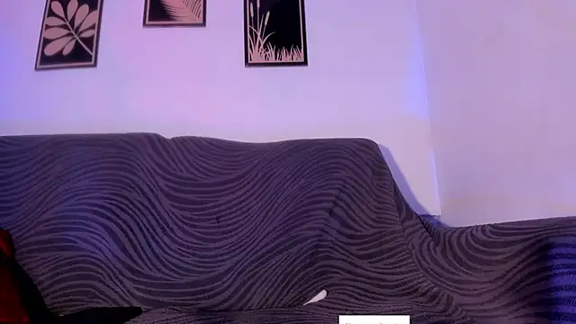 criss zuri online show from 05-11-26, 04:04