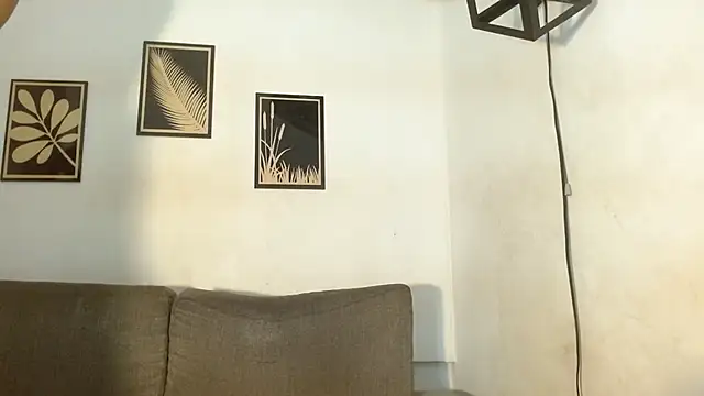 criss zuri online show from 11-26-25, 03:12