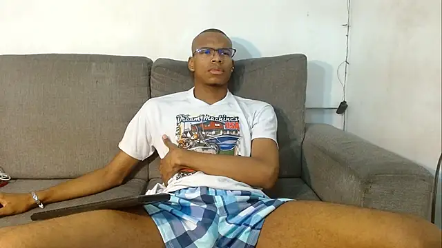 criss zuri online show from 10-27-25, 11:55