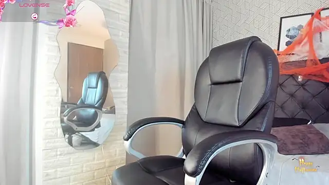 sophie  blare online show from 10-30-25, 07:11