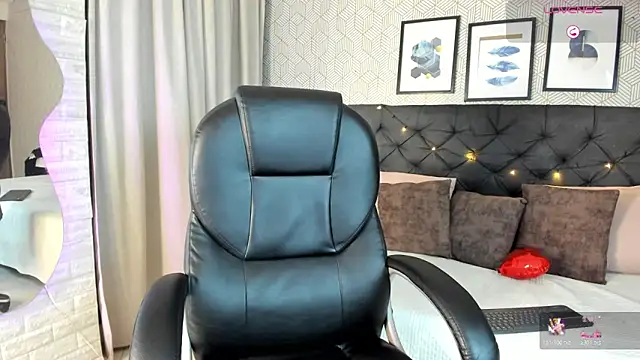 sophie  blare online show from 03-11-26, 02:55