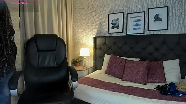 sophie  blare online show from 07-12-26, 04:19