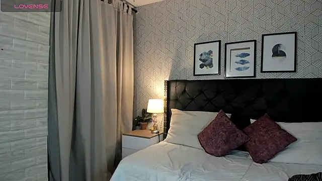 sophie  blare online show from 04-15-26, 07:58