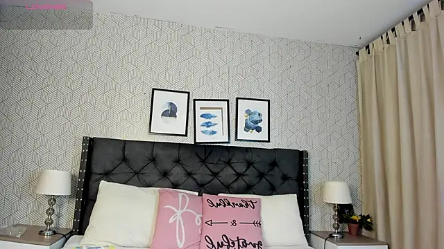 sophie  blare online show from 05-19-26, 07:32
