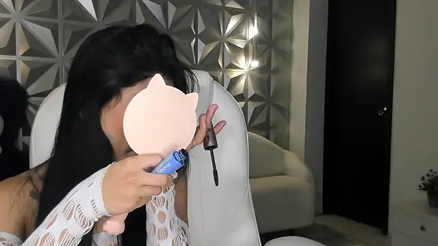 zoerouse  online show from 12-05-25, 08:50