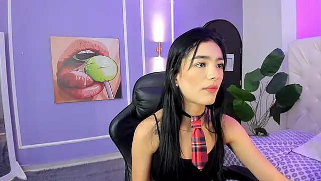 zoerouse  online show from 12-04-25, 08:52