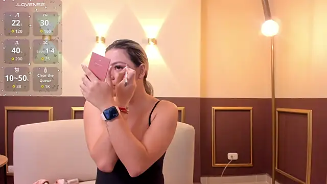 Snapshot of milaowens chatting on 07-06-26, 12:45 milaowens online show from 07-06-26, 12:45