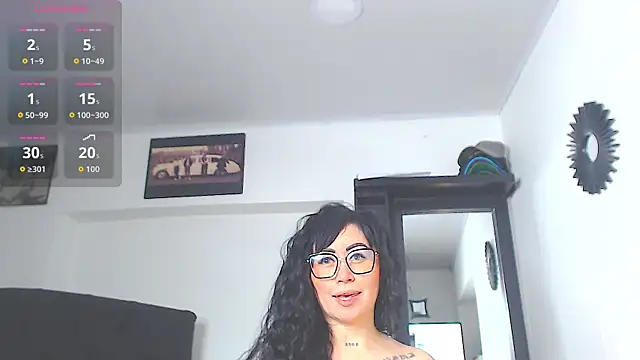 Snapshot of Vicky_hotmilf chatting on 05-29-26, 11:27 Vicky hotmilf online show from 05-29-26, 11:27