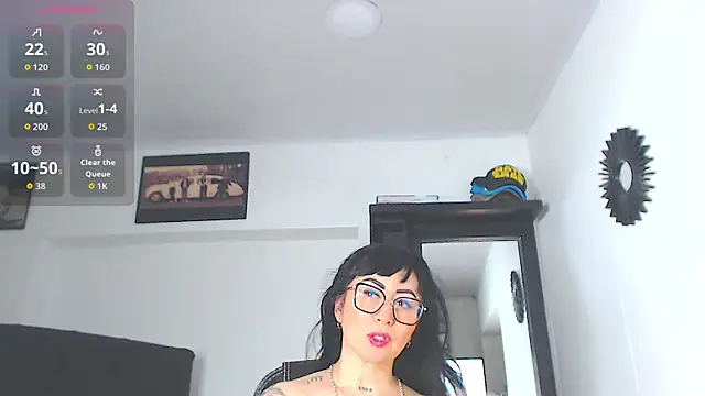 Snapshot of Vicky_hotmilf chatting on 04-30-26, 08:21 Vicky hotmilf online show from 04-30-26, 08:21