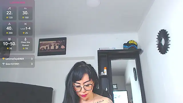 Snapshot of Vicky_hotmilf chatting on 04-28-26, 11:20 Vicky hotmilf online show from 04-28-26, 11:20
