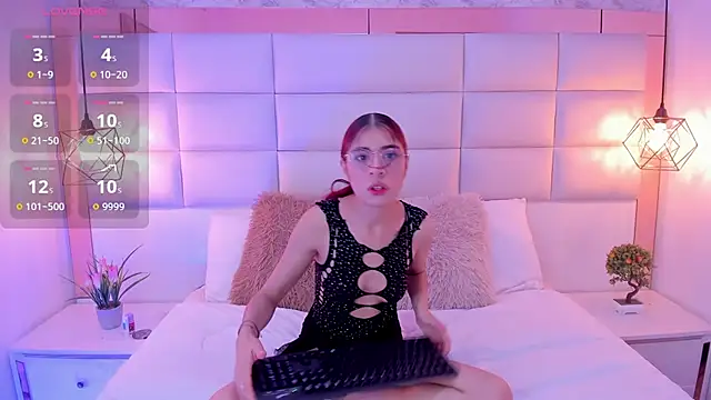 Gaby louse online show from 10-20-25, 02:39