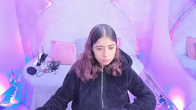 Gaby louse online show from 04-15-26, 07:40