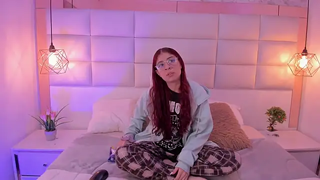 Gaby louse online show from 12-04-25, 07:35