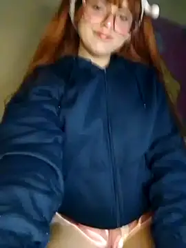 elizabeth05 online show from 10-15-25, 08:22