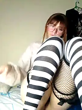 elizabeth05 online show from 10-23-25, 09:19