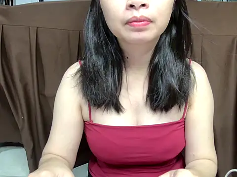 Snapshot of Thu_yaha chatting on 09-24-25, 04:02 Thu yaha online show from 09-24-25, 04:02