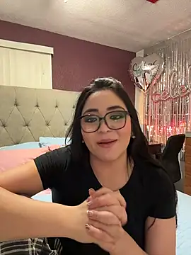 MyHoneyFrida online show from 12-21-25, 06:26