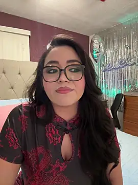 MyHoneyFrida online show from 12-19-25, 01:42