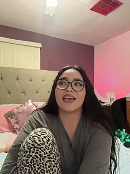 MyHoneyFrida online show from 11-26-25, 04:01