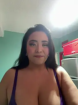 Snapshot of MyHoneyFrida chatting on 10-04-25, 03:30 MyHoneyFrida online show from 10-04-25, 03:30