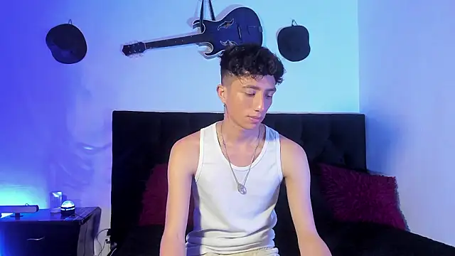 mhatias  online show from 02-10-26, 04:11