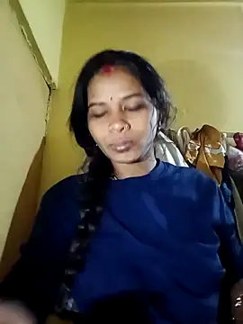 Snapshot of Jaya_Iyer chatting on 10-21-25, 02:11 Jaya Iyer online show from 10-21-25, 02:11
