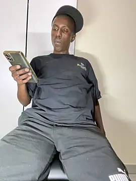 MeneerIan online show from 10-14-25, 05:35