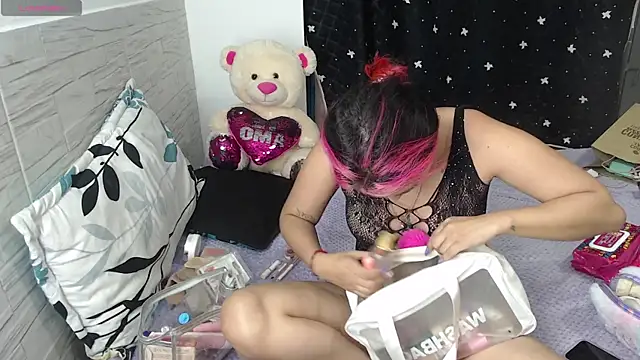 EmilyCoy  online show from 04-08-26, 04:25