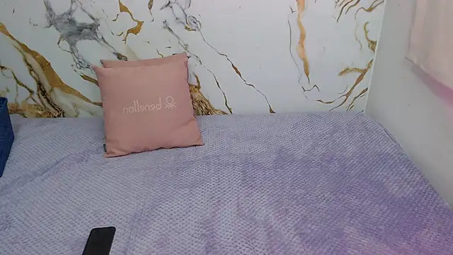 EmilyCoy  online show from 02-10-26, 04:22