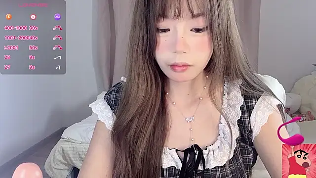 Snapshot of Angel77-Y chatting on 10-11-25, 04:35 Angel77-Y online show from 10-11-25, 04:35