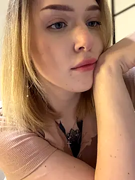 elliss  online show from 11-15-25, 03:27