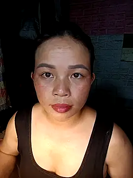 Snapshot of KumChyn chatting on 09-21-25, 04:06 KumChyn online show from 09-21-25, 04:06